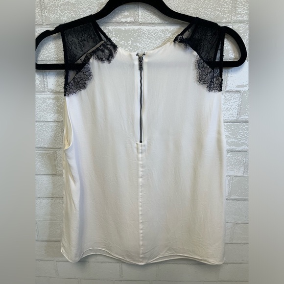Alice & Olivia Silk and Lace Sleeveless Top Size Medium - Picture 4 of 5